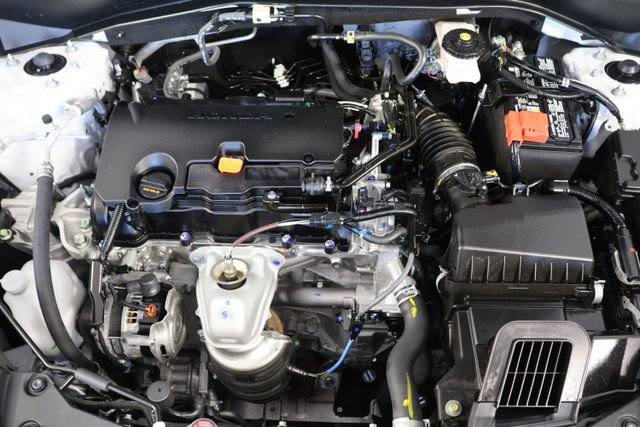 Certified 2026 Honda HR-V Sport image 24