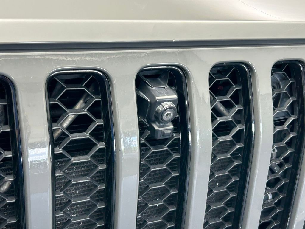 Used 2022 Jeep Wrangler Unlimited Sahara AWD/4WD image 50
