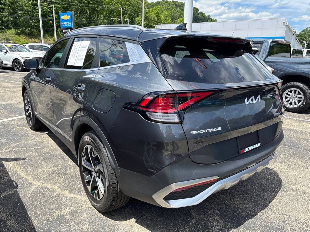 Used 2023 Kia Sportage EX AWD/4WD image 6