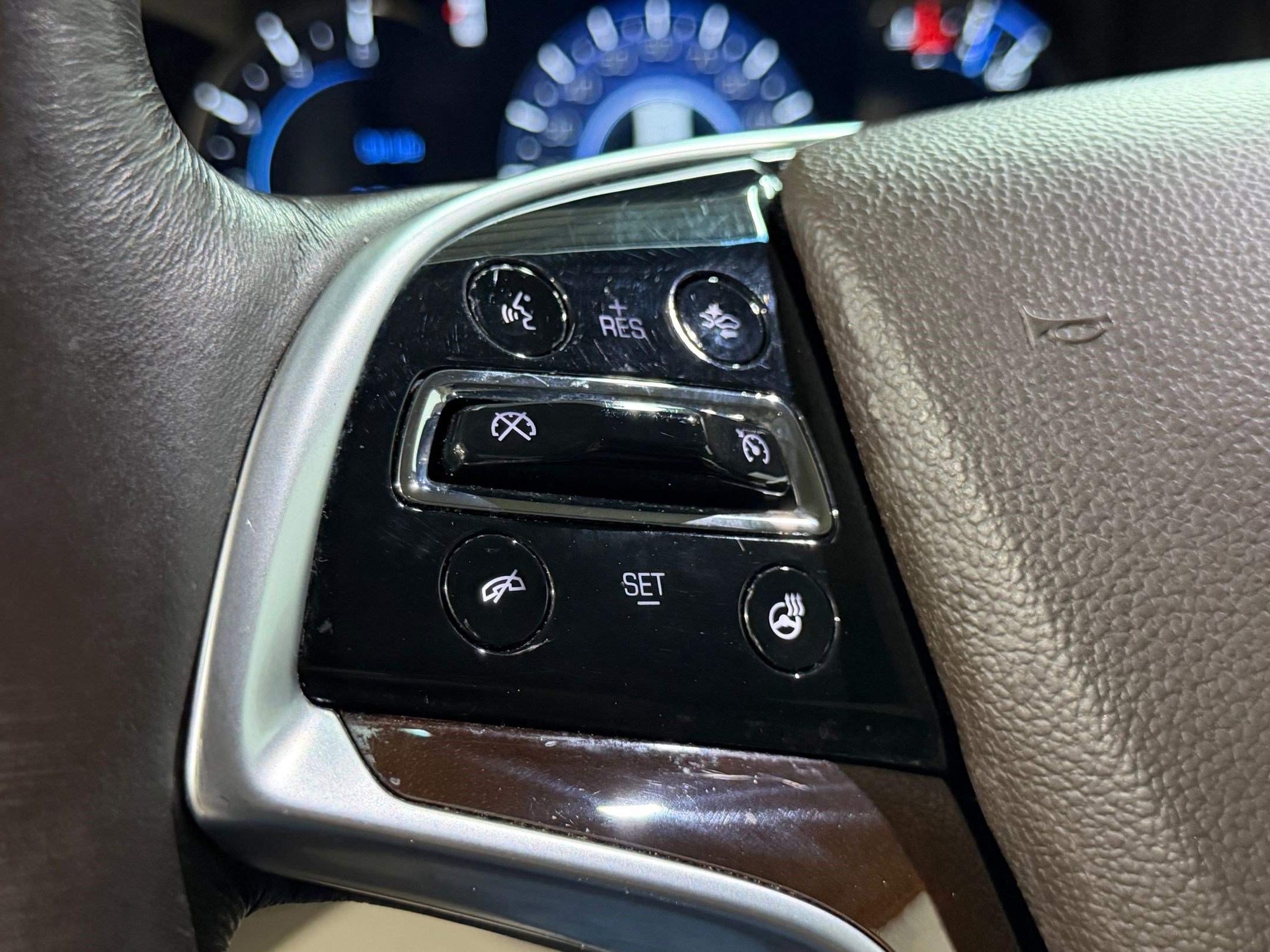 Used 2017 Cadillac Escalade Premium Luxury RWD image 15