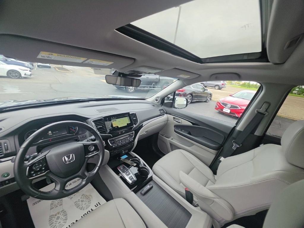Certified 2019 Honda Pilot Touring image 27