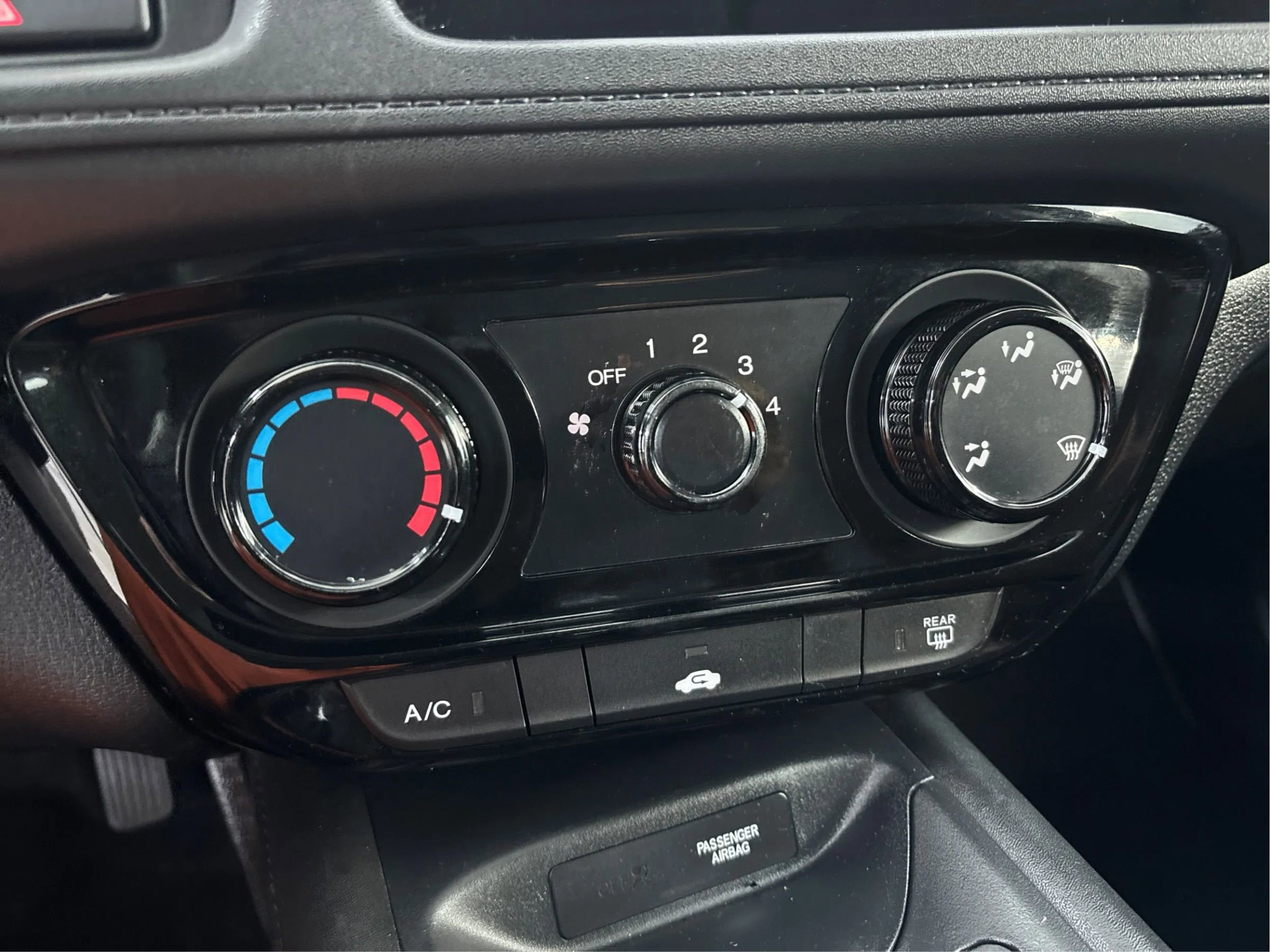 Used 2019 Honda HR-V LX image 37