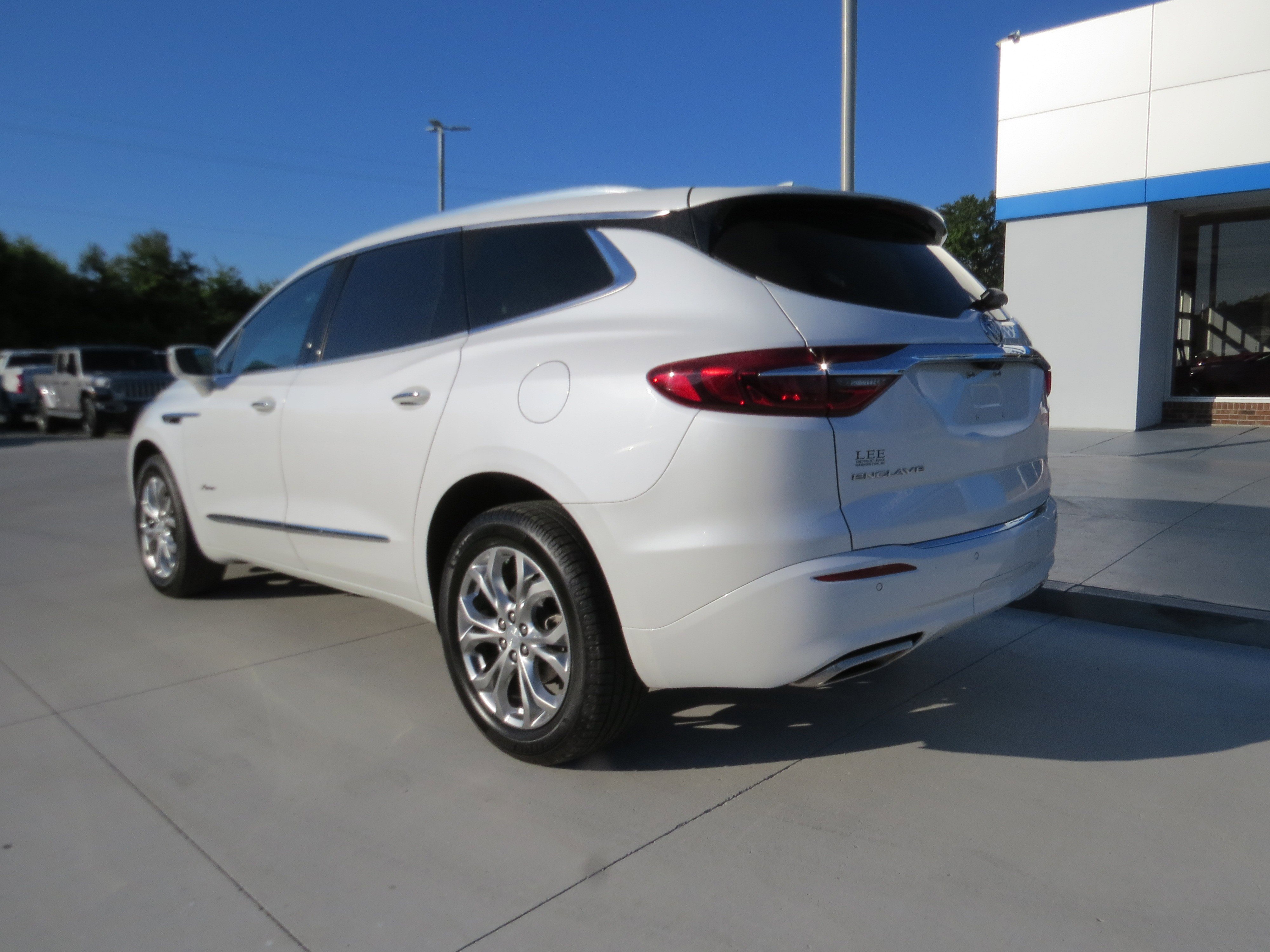 Used 2020 Buick Enclave Avenir w/ Trailering Package, 5000 lbs. FWD image 3