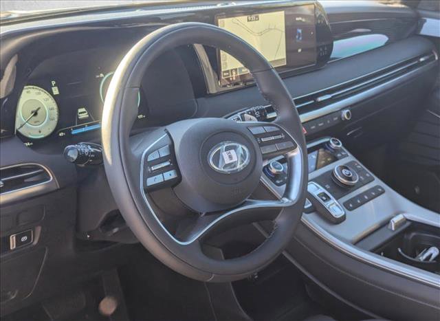 Used 2025 Hyundai Palisade Calligraphy image 3
