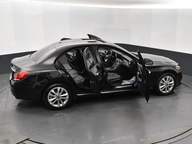 Used 2019 Mercedes-Benz C 300 4MATIC Sedan image 6