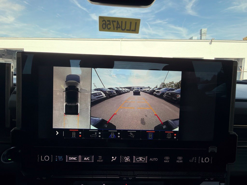 Used 2025 GMC Hummer EV 2X w/ LPO, Dark Essentials Package AWD/4WD image 26