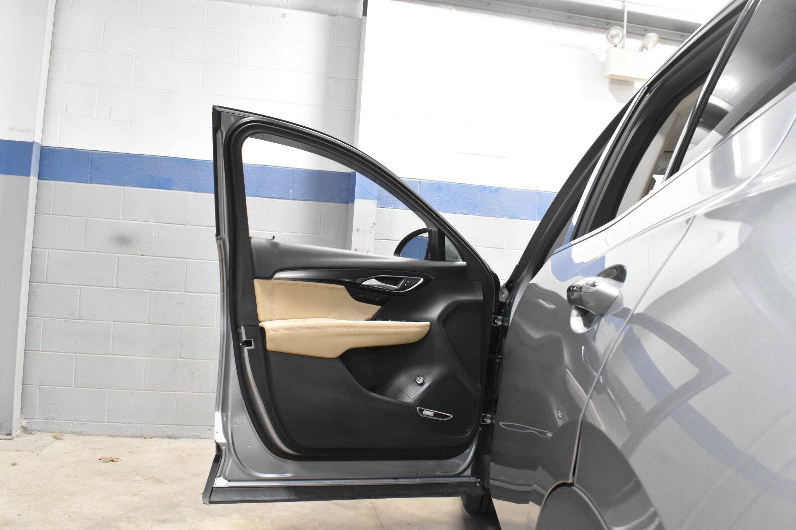 Used 2024 Buick Envision Preferred AWD/4WD image 9