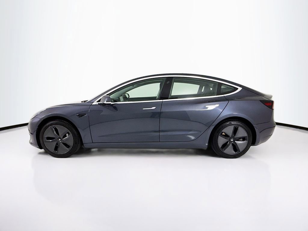 Used 2018 Tesla Model 3 image 2