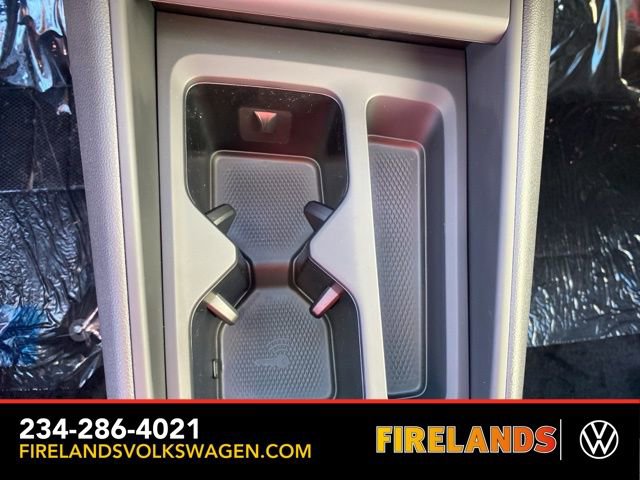 New 2025 Volkswagen Tiguan SE image 37