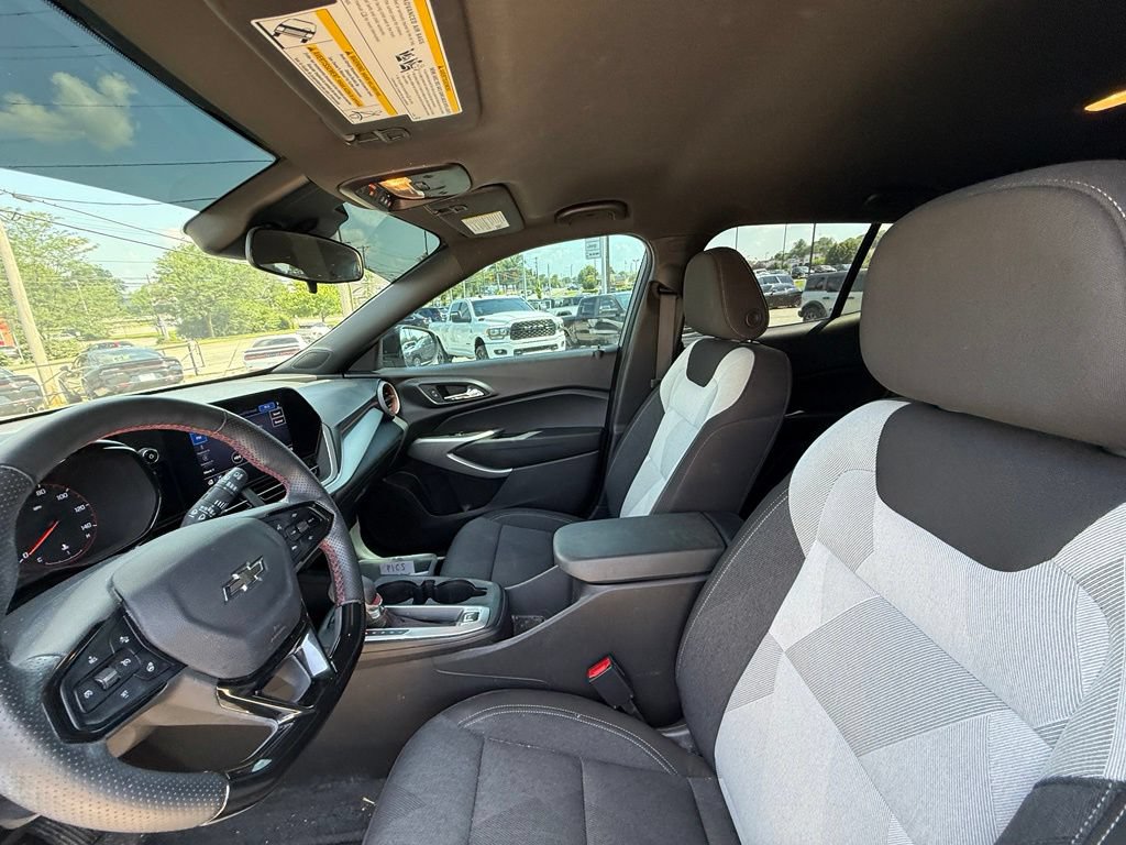 Used 2024 Chevrolet Trax RS w/ Driver Confidence Package FWD image 12
