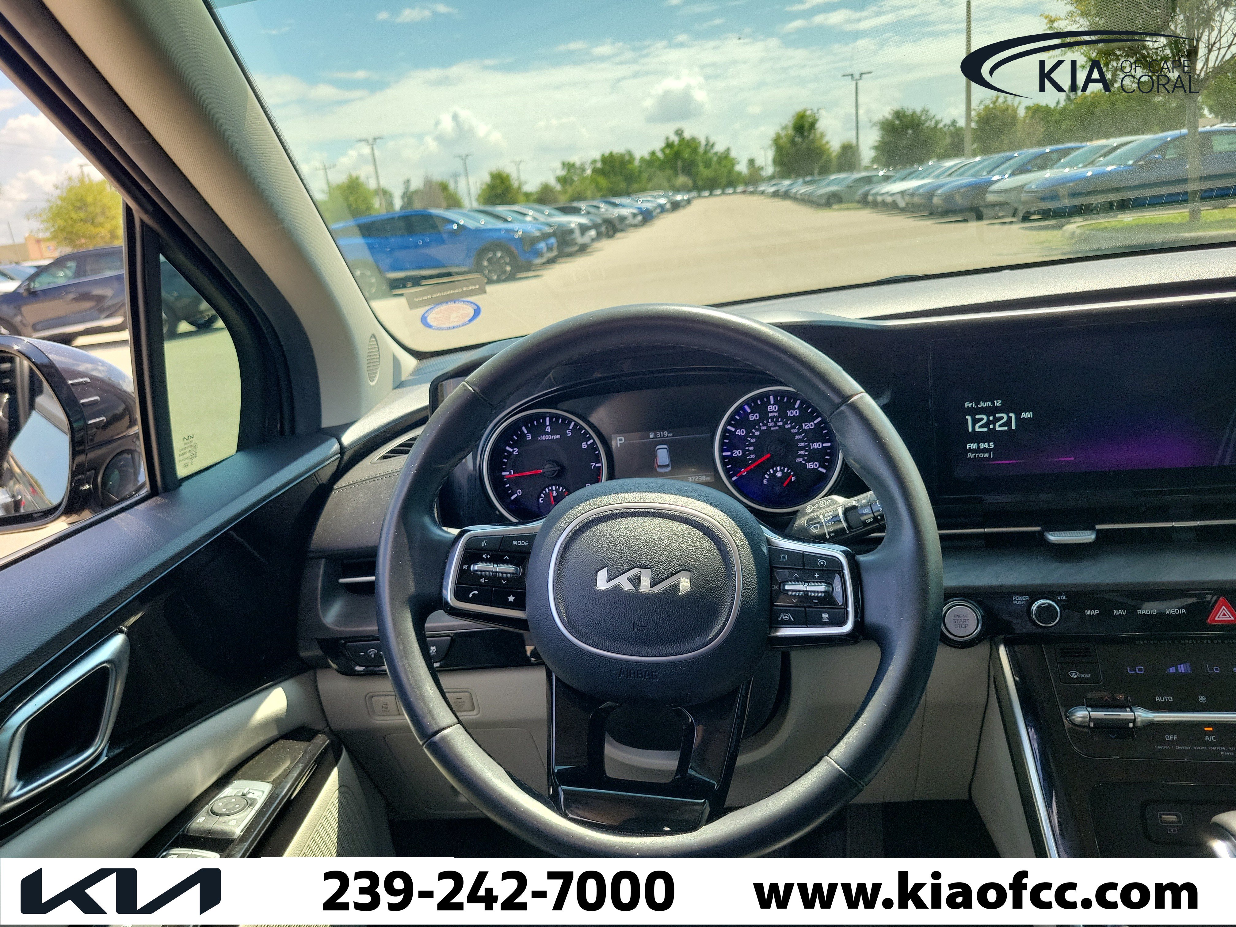 Certified 2023 Kia Carnival EX FWD image 22