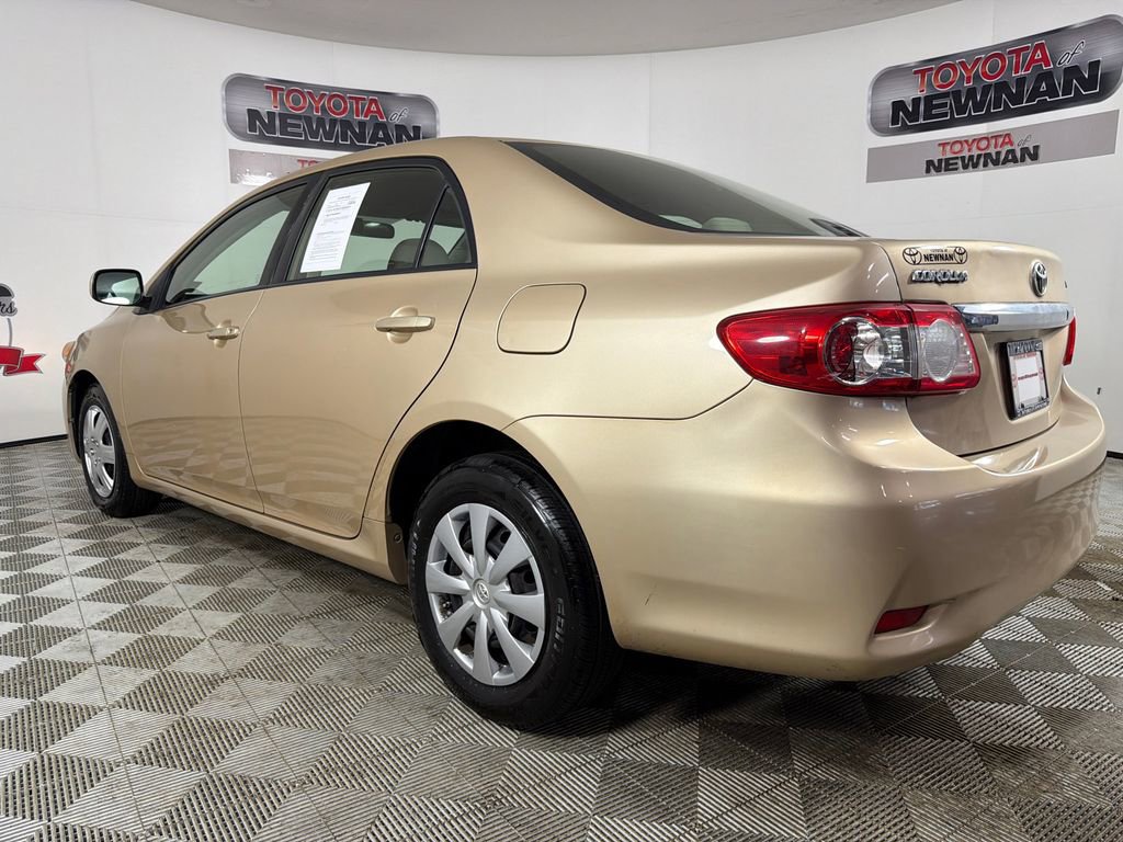 Used 2011 Toyota Corolla LE FWD image 5