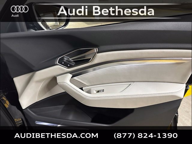Certified 2024 Audi Q8 e-tron Premium Plus w/ Premium Plus Package AWD/4WD image 29