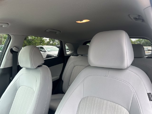Used 2023 Hyundai Kona SEL AWD/4WD image 21