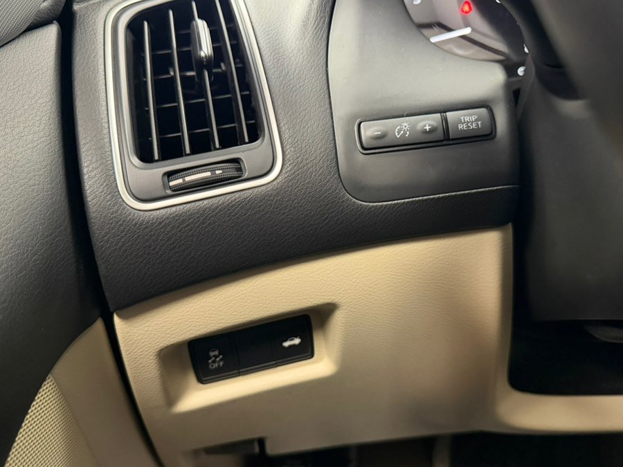 Used 2020 INFINITI Q50 Luxe w/ All Weather Package image 45