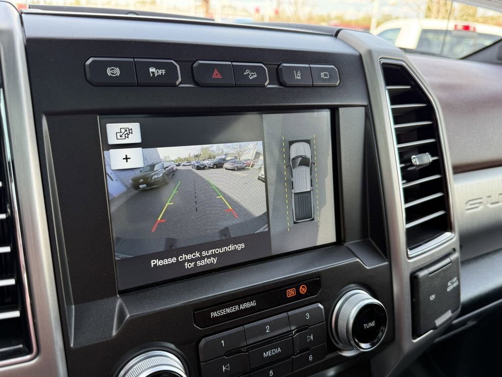 Used 2019 Ford F350 Platinum w/ Platinum Ultimate Package AWD/4WD image 29