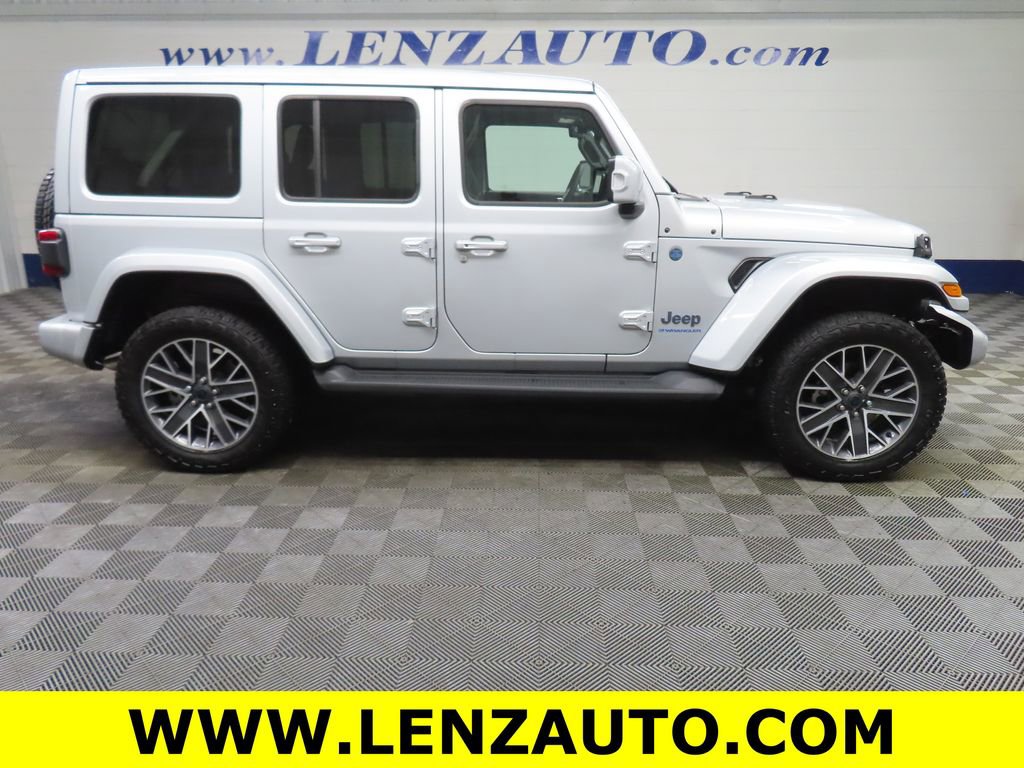 Used 2024 Jeep Wrangler High Altitude image 2