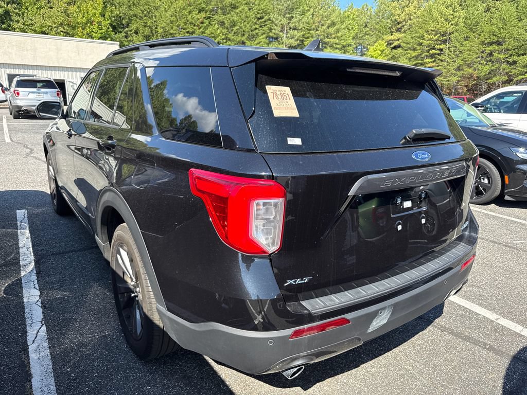 Used 2024 Ford Explorer XLT w/ Equipment Group 202A AWD/4WD image 12