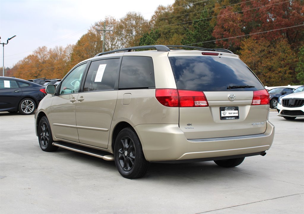 Used 2005 Toyota Sienna XLE image 5
