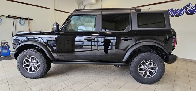 Used 2023 Ford Bronco Badlands image 3