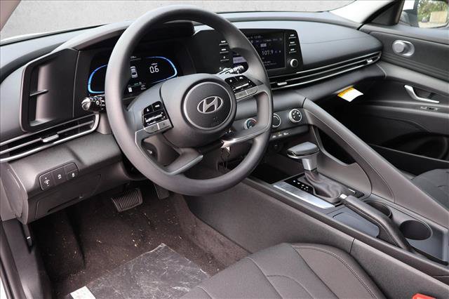 New 2026 Hyundai Elantra SE FWD image 10