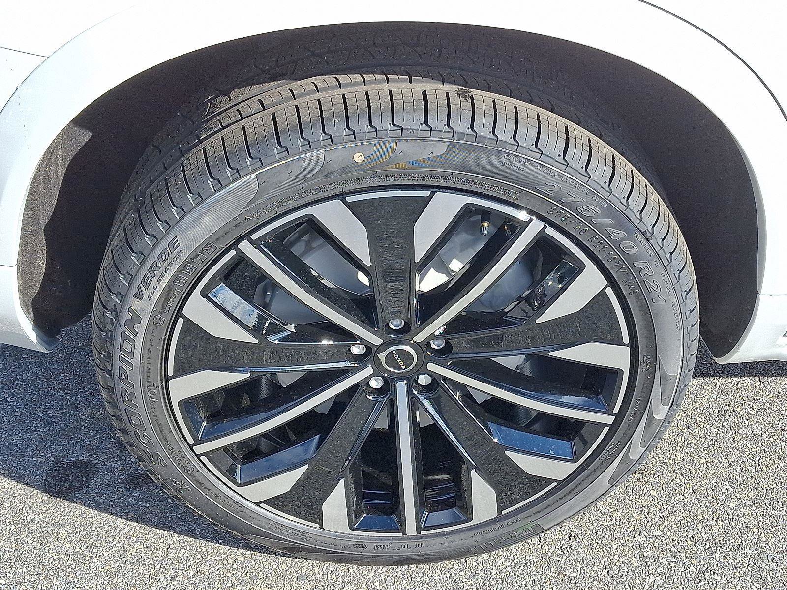 New 2026 Volvo XC90 T8 Plus w/ Protection Package Premier image 5