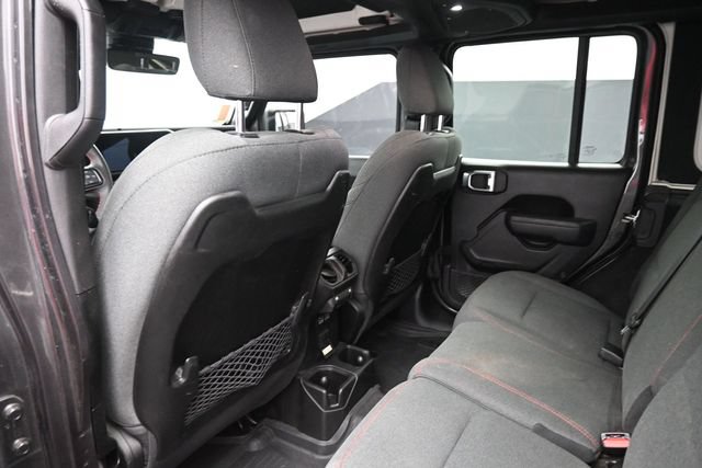 Used 2024 Jeep Wrangler Unlimited Rubicon w/ Technology Group AWD/4WD image 19