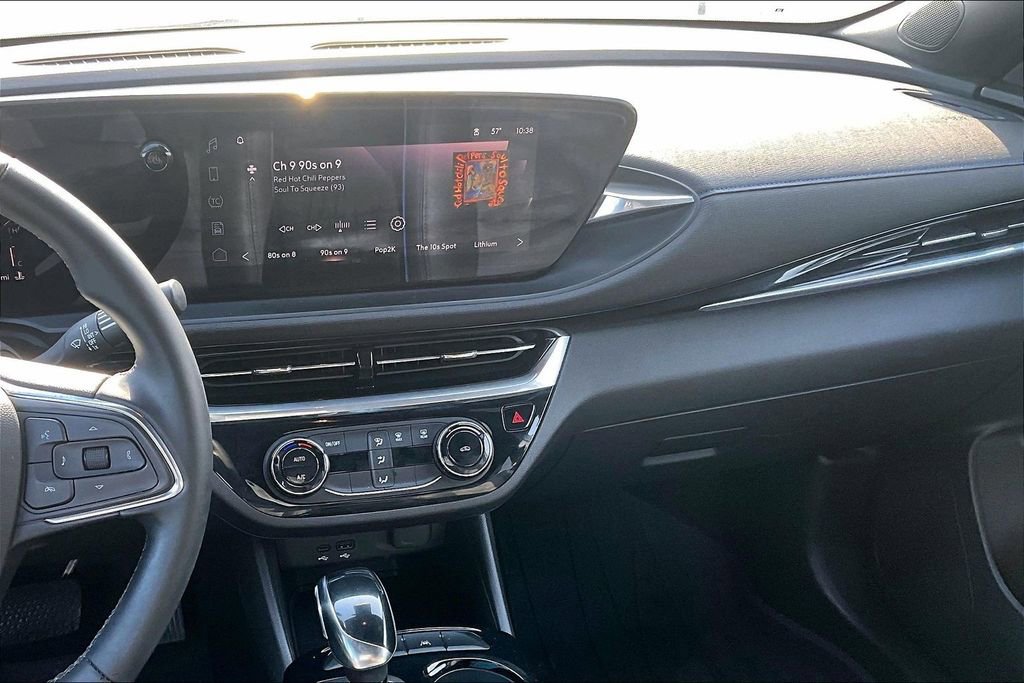 Used 2024 Buick Envista Sport Touring w/ Advanced Safety Package image 9