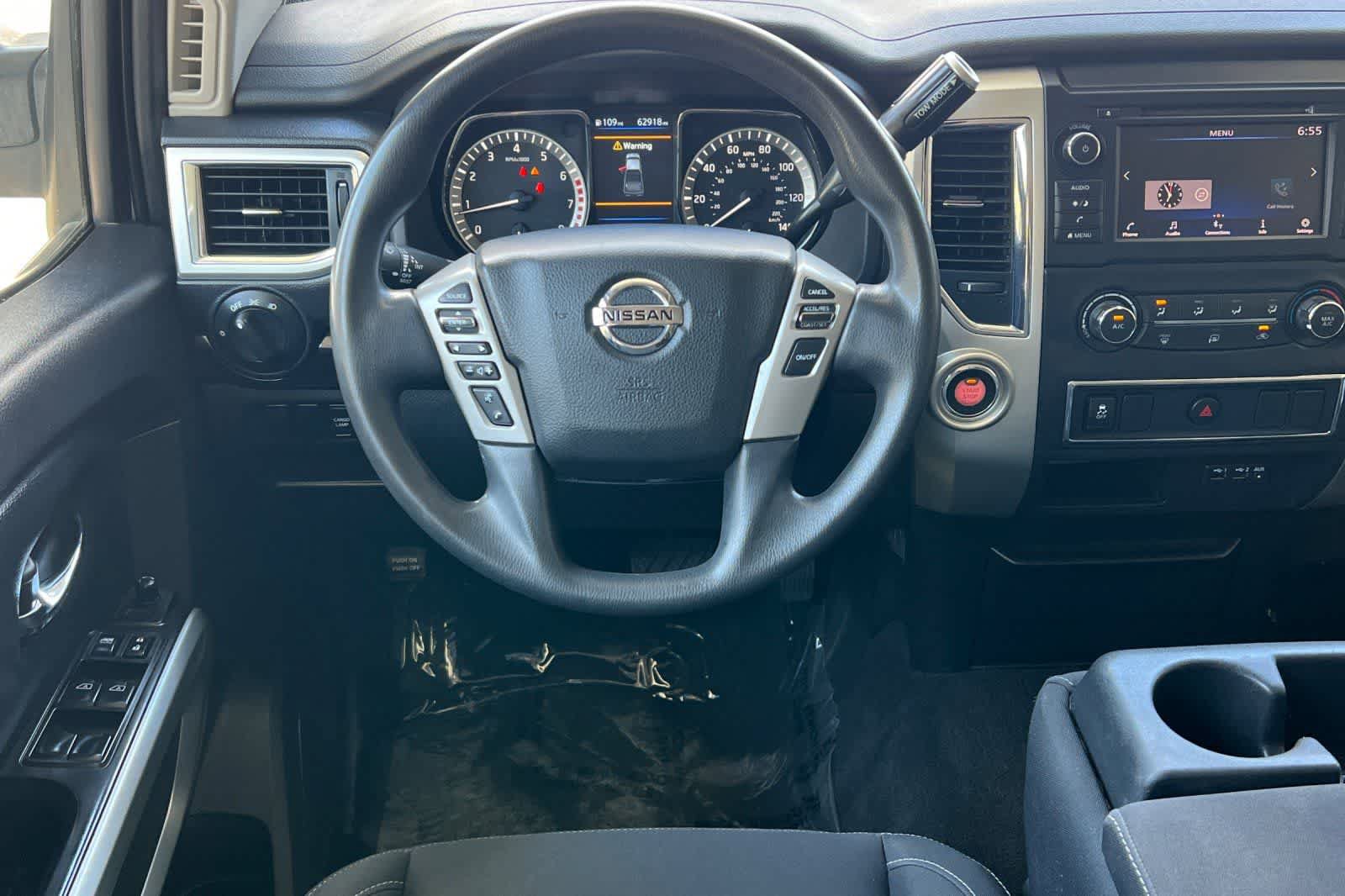 Used 2019 Nissan Titan SV RWD image 15