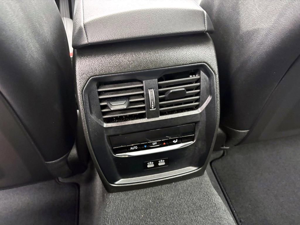 Certified 2025 BMW 330i xDrive Sedan image 34