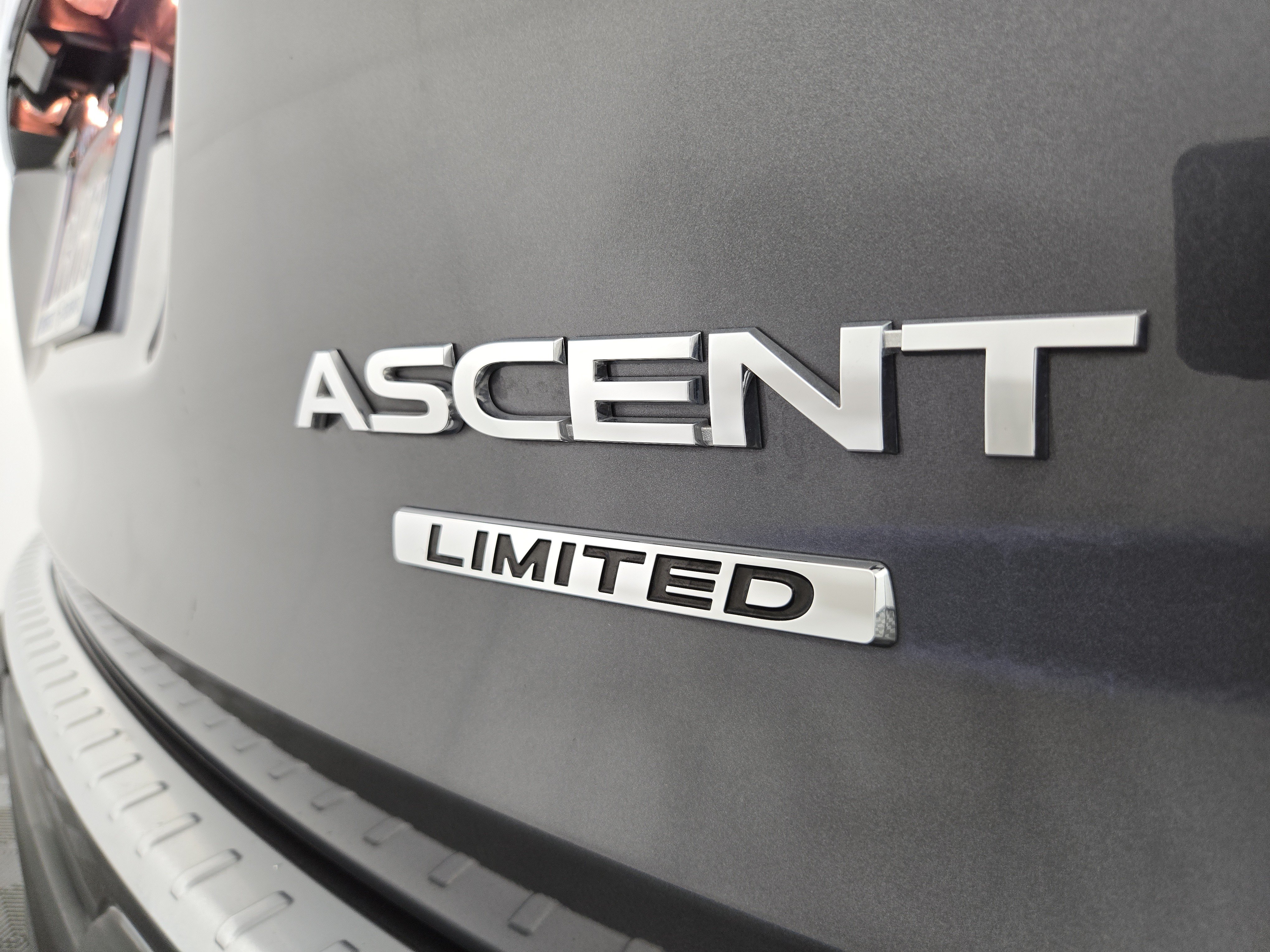 Used 2020 Subaru Ascent Limited AWD/4WD image 28