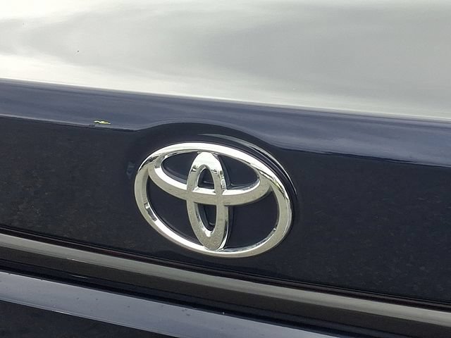 Used 2025 Toyota Corolla LE FWD image 26
