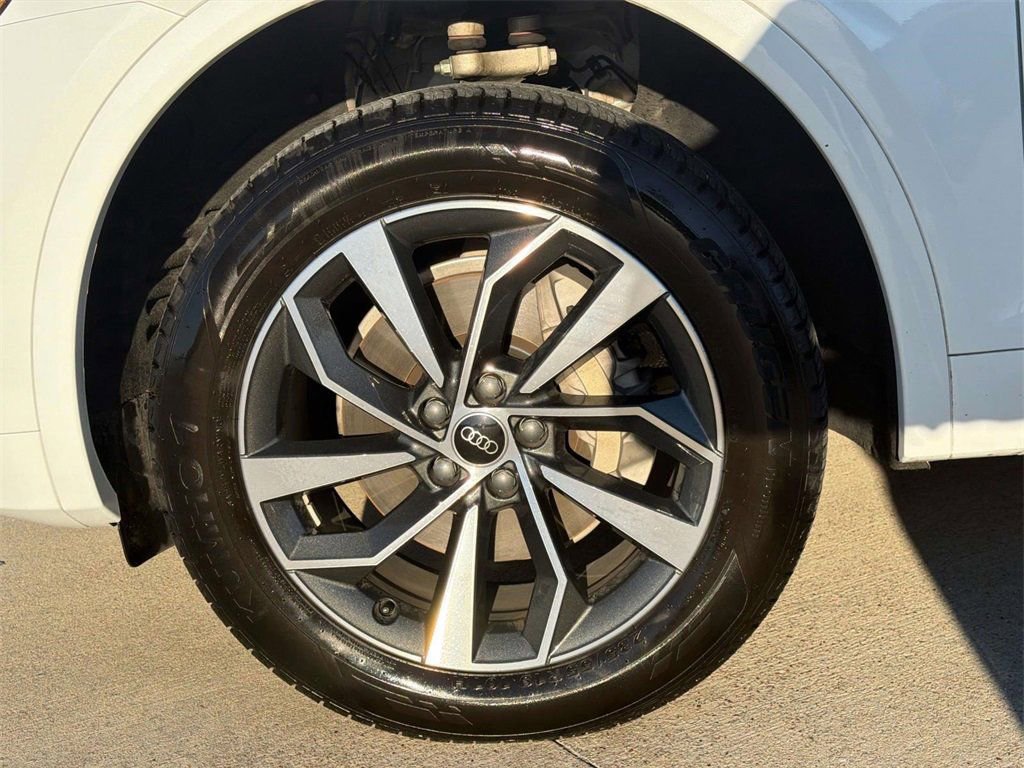 Used 2025 Audi Q5 2.0T Premium Plus w/ Premium Plus Package image 6