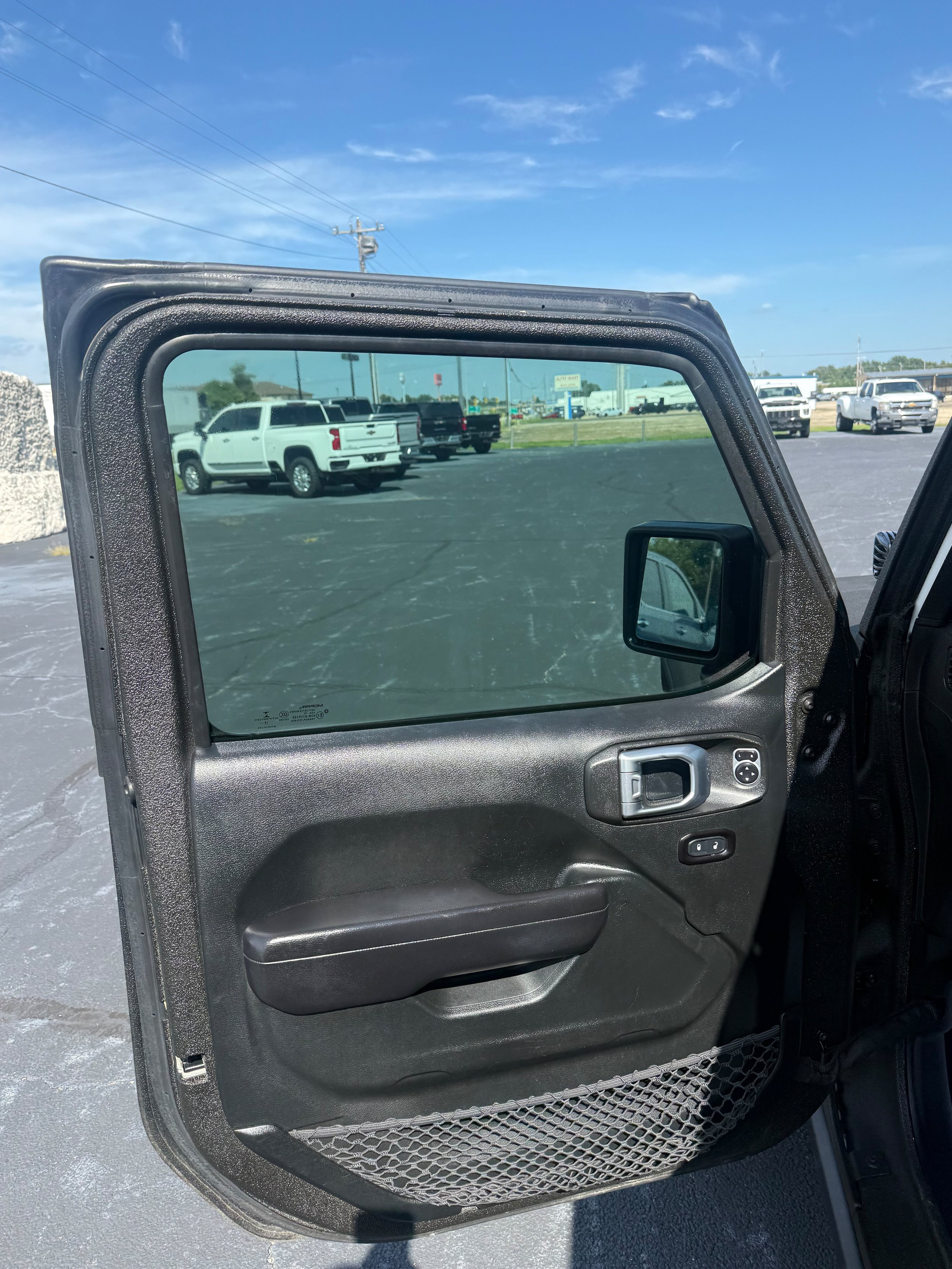 Used 2018 Jeep Wrangler Unlimited Rubicon AWD/4WD image 12