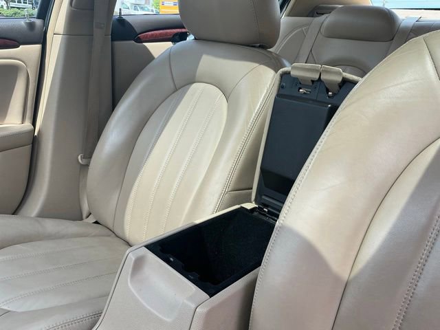 Used 2010 Buick Lucerne CXL FWD image 29