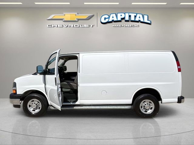 Used 2024 Chevrolet Express 2500 w/ Driver Convenience Package RWD image 13
