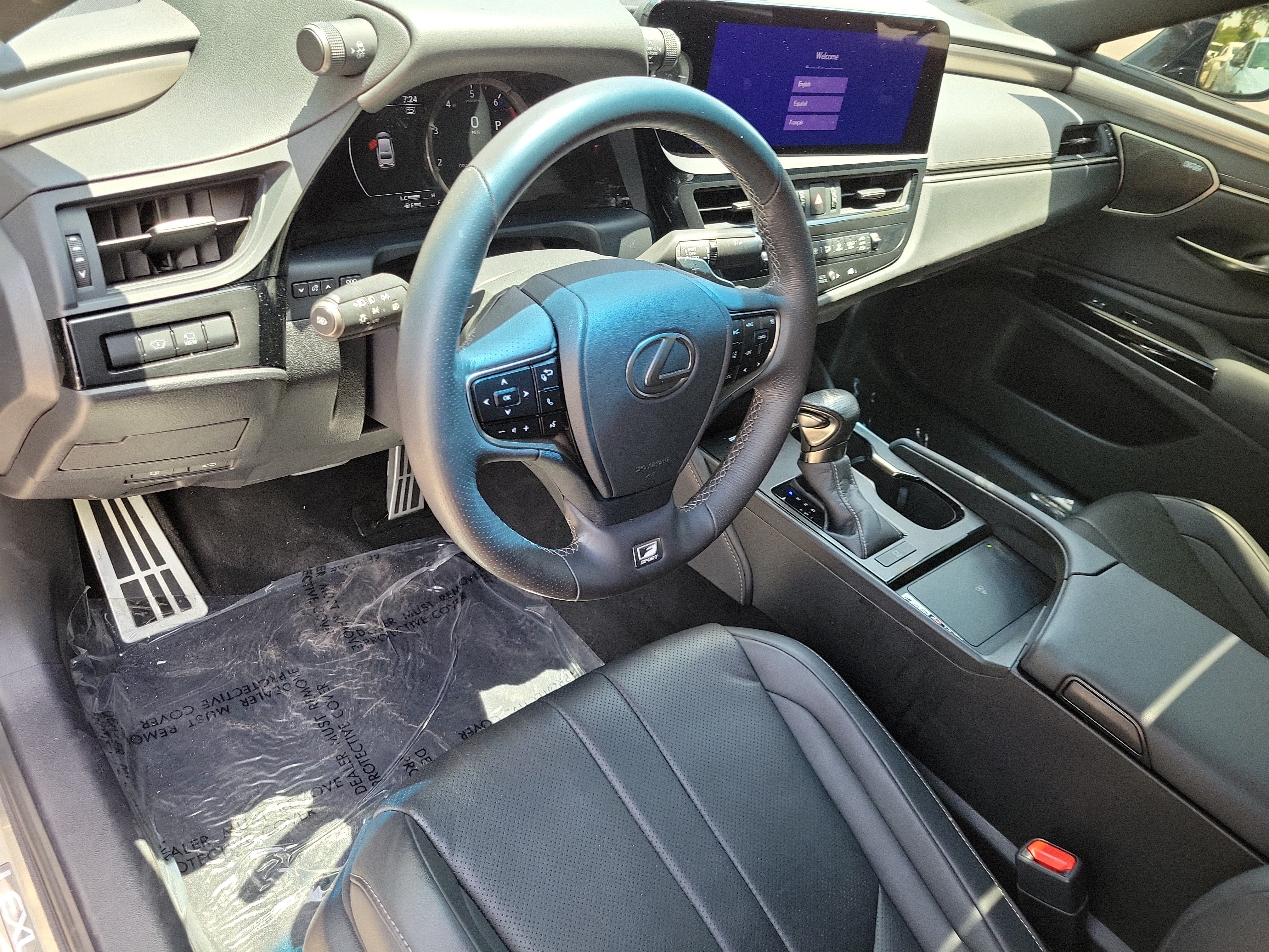 Used 2024 Lexus ES 350 F Sport w/ Accessory Package (Z2) FWD image 14