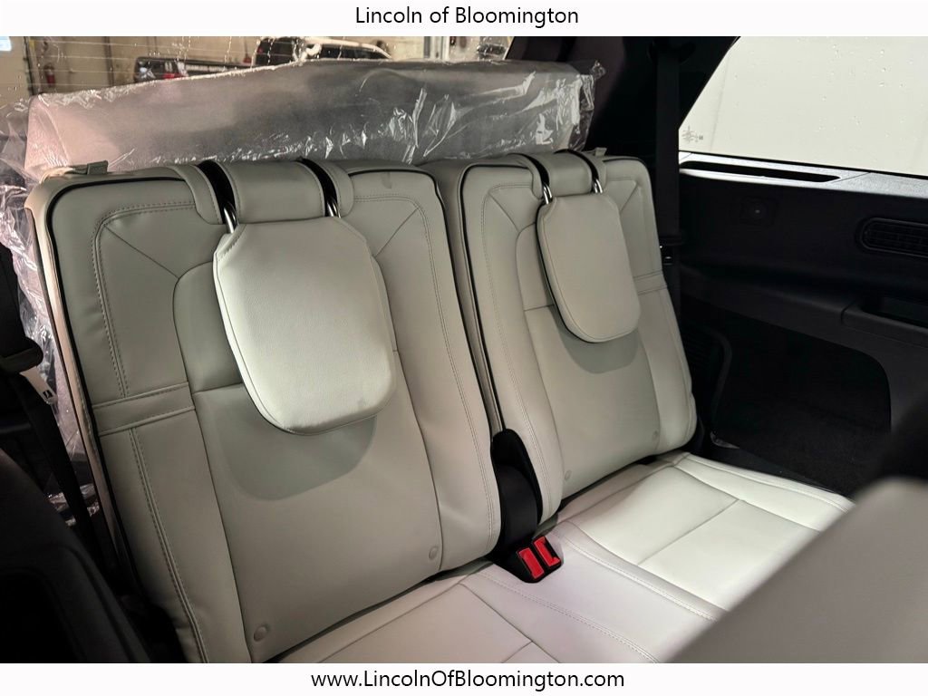 New 2026 Lincoln Aviator Black Label w/ Dynamic Handling Package image 28