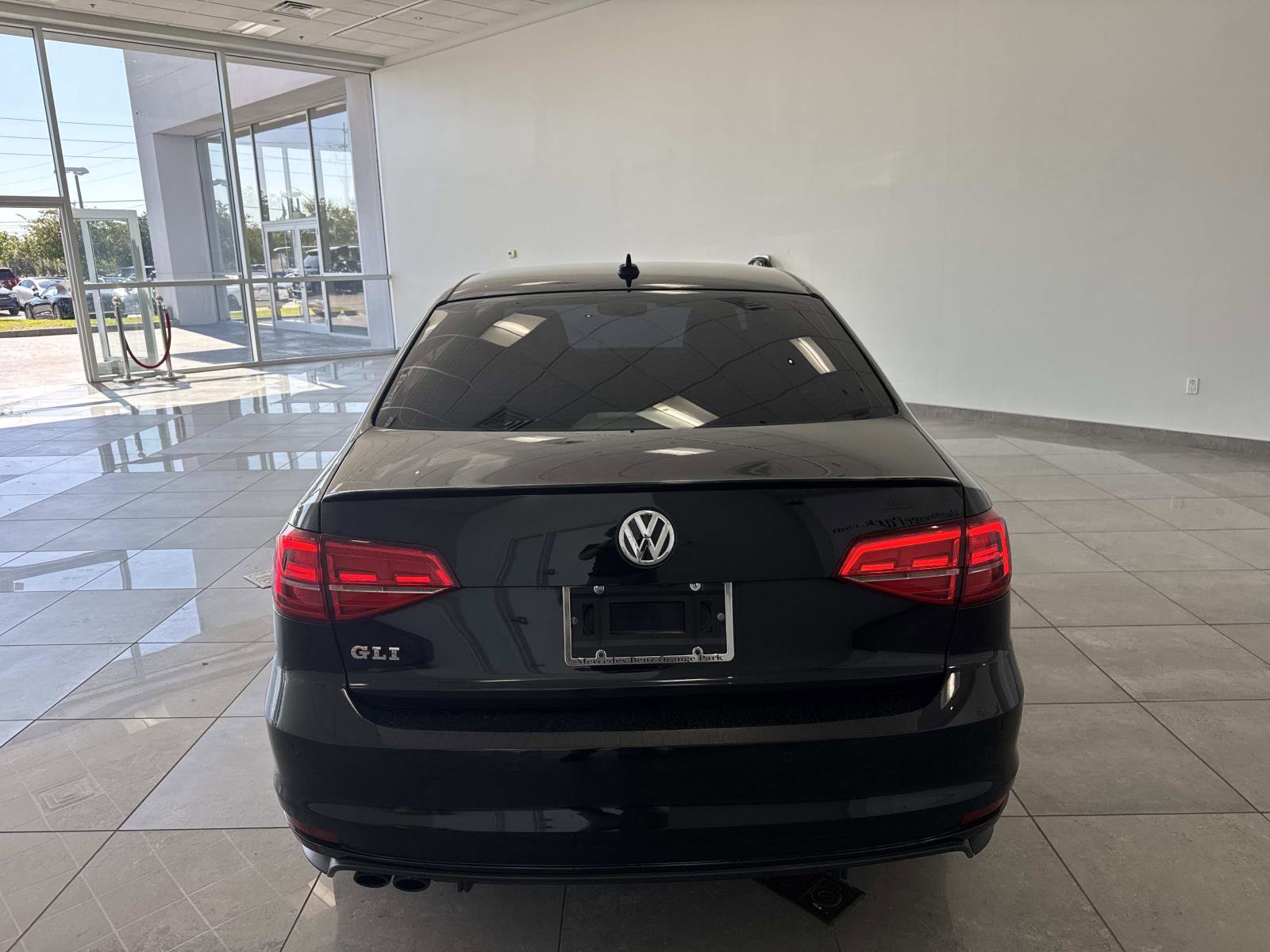 Used 2018 Volkswagen Jetta GLI FWD image 6