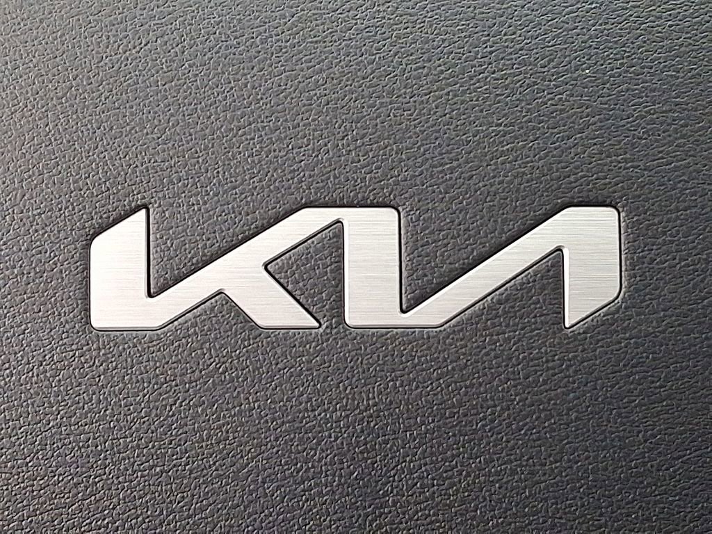 New 2025 Kia Niro Wind w/ Wind Preserve Package image 12