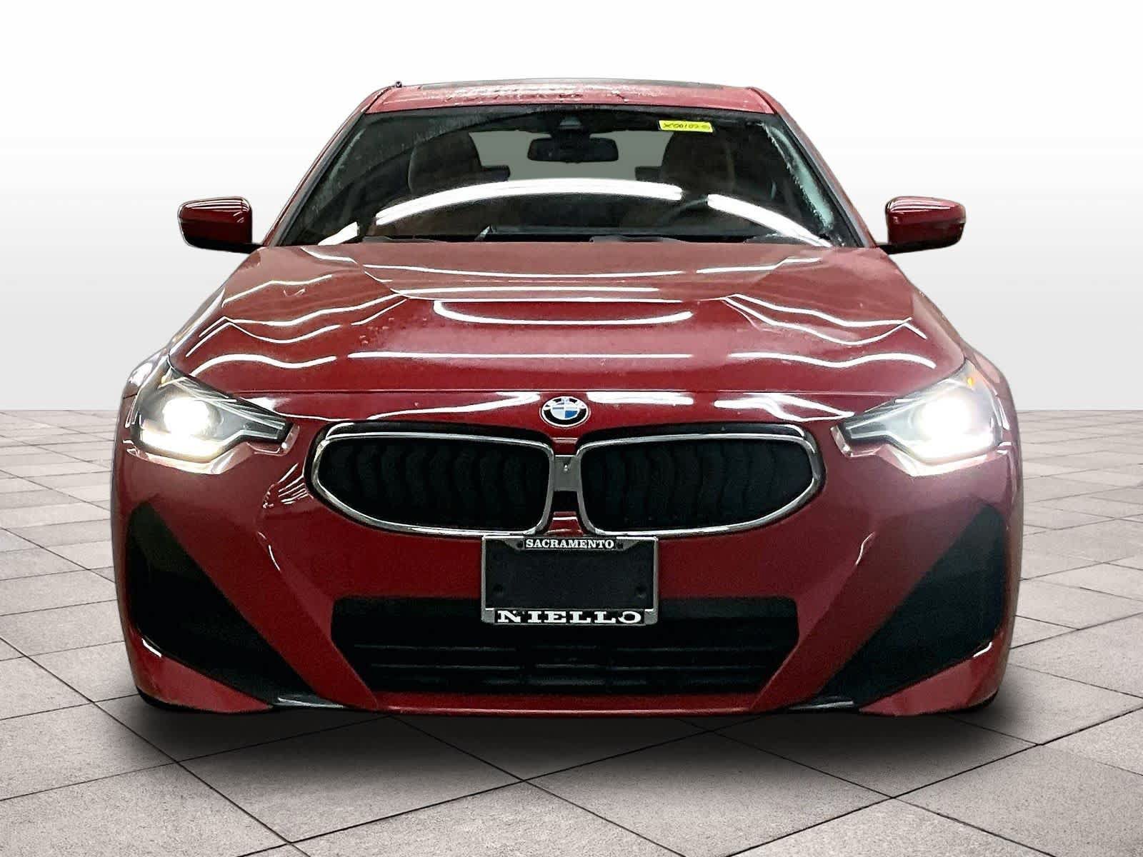 Used 2023 BMW 230i Coupe w/ M Sport Package RWD image 3