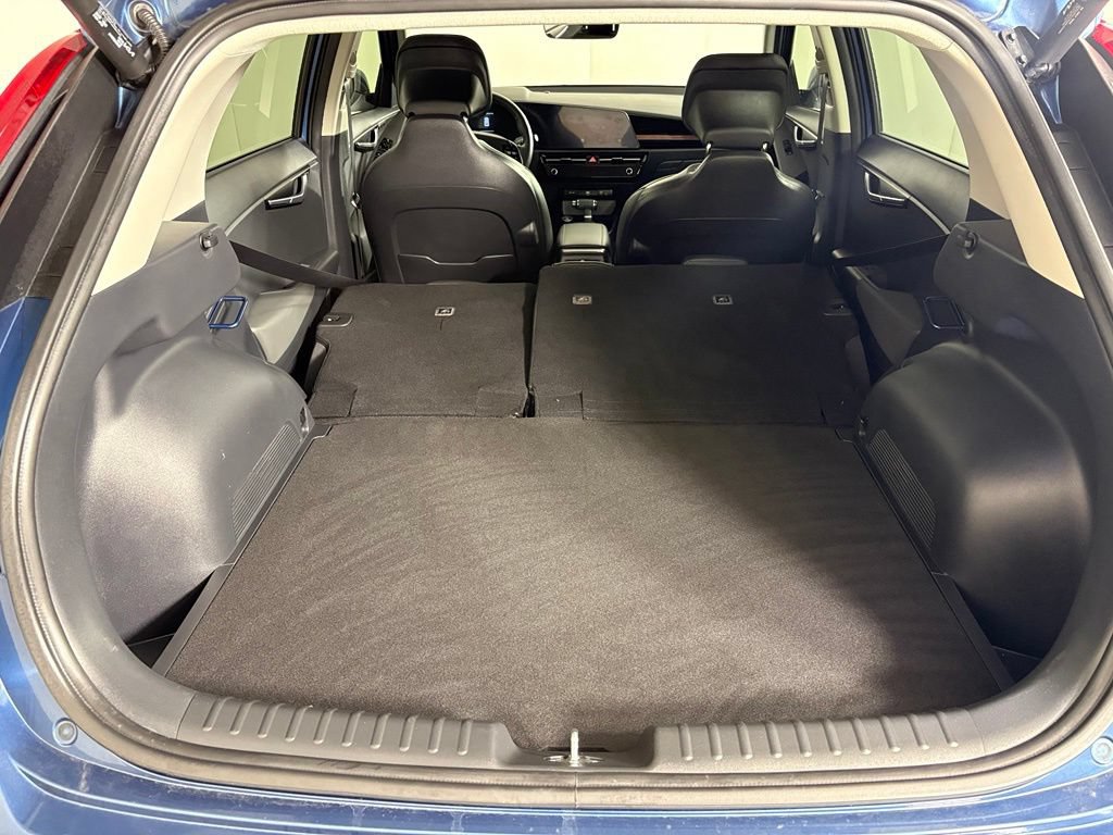 Used 2024 Kia Niro SX Touring FWD image 18