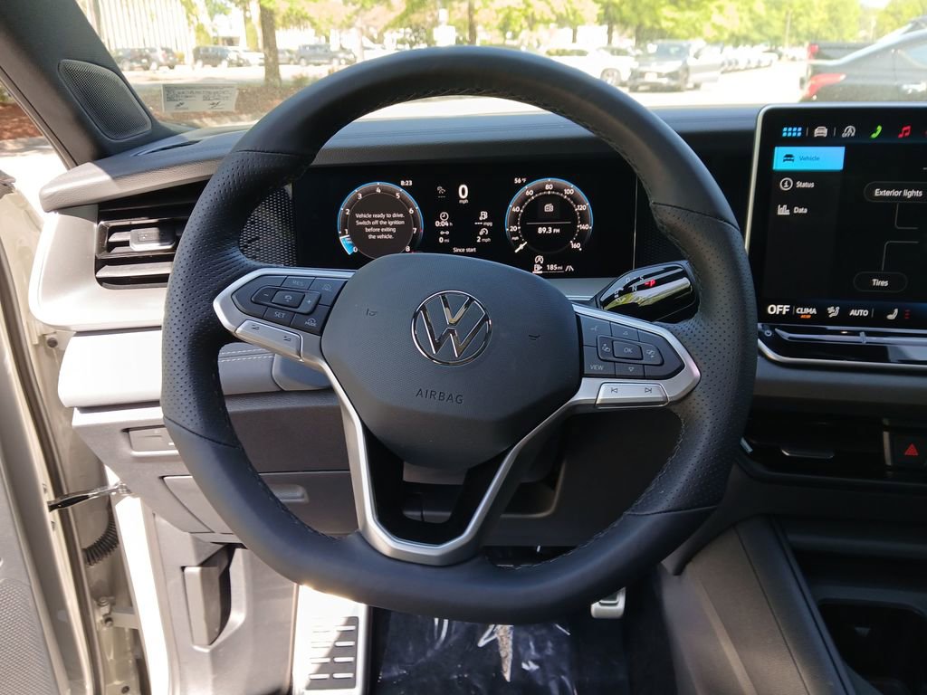 New 2026 Volkswagen Tiguan SE R-Line image 14