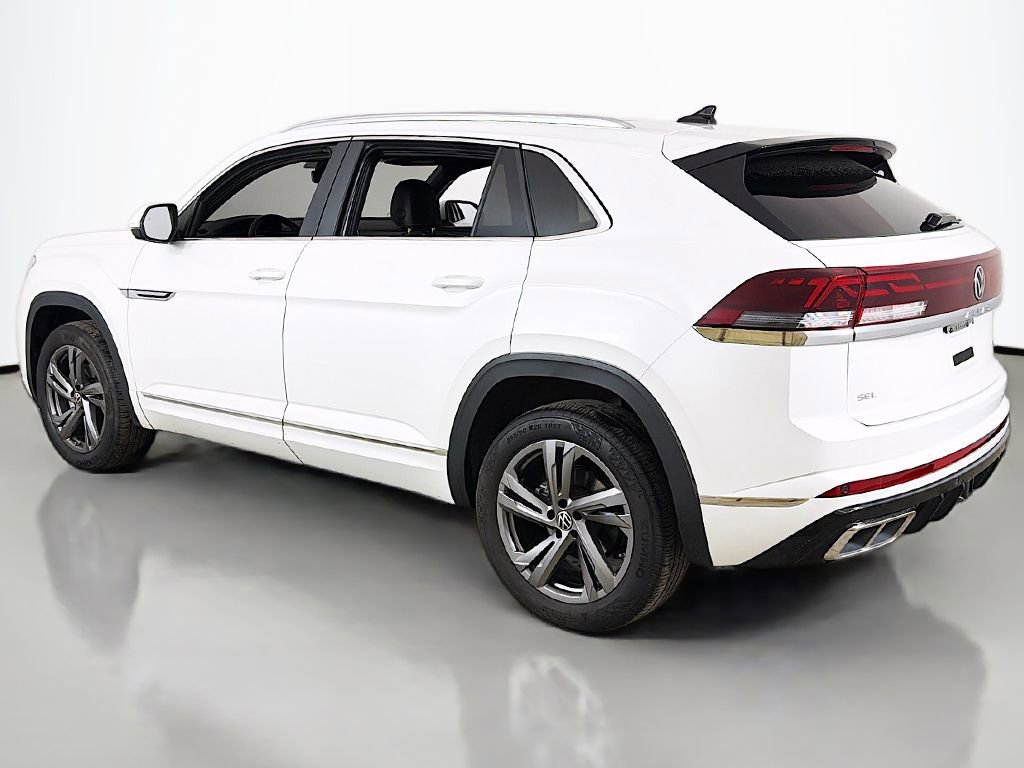 Used 2024 Volkswagen Atlas Cross Sport SEL R-Line AWD/4WD image 11
