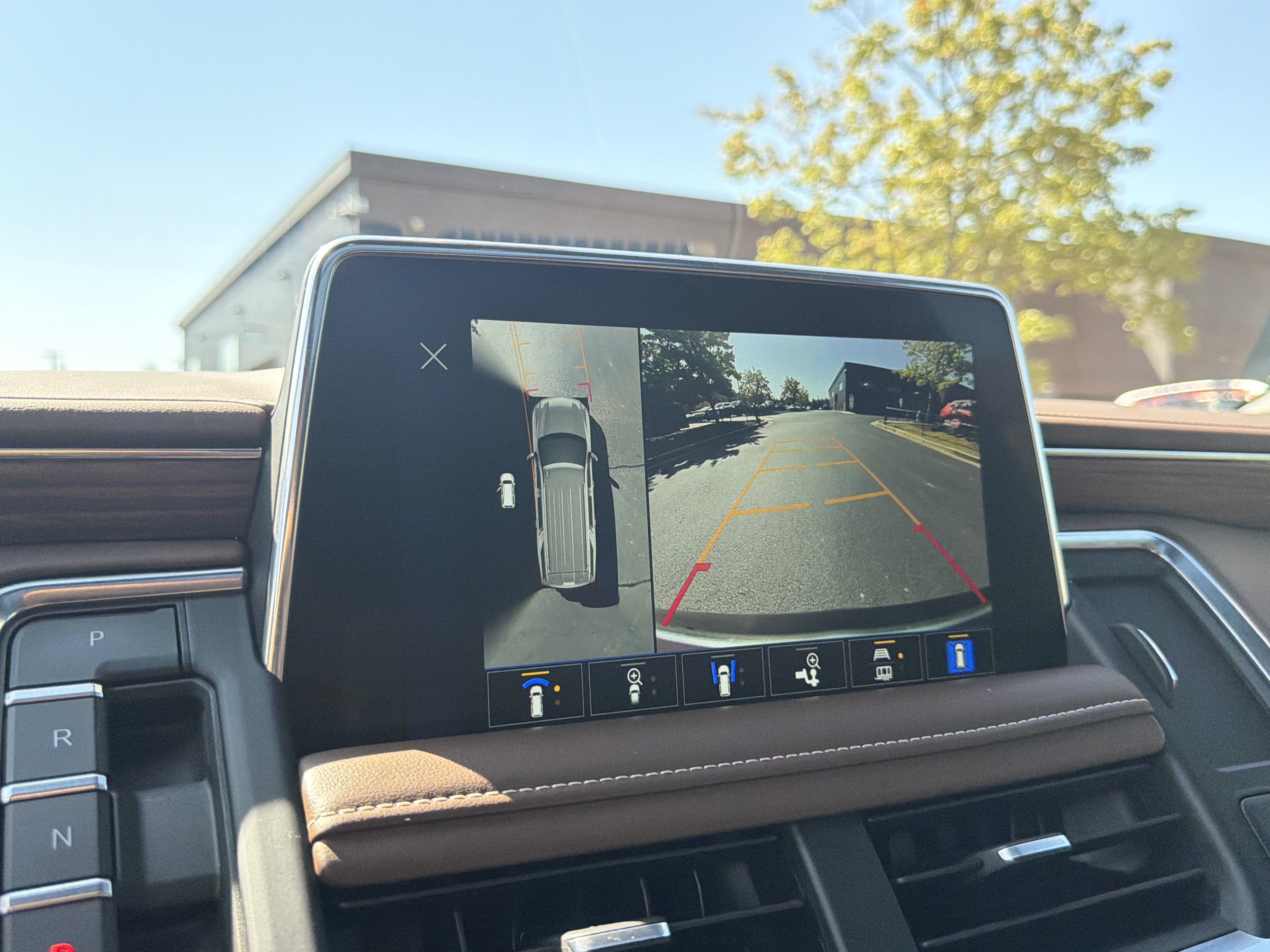 Used 2022 Chevrolet Suburban High Country AWD/4WD image 70