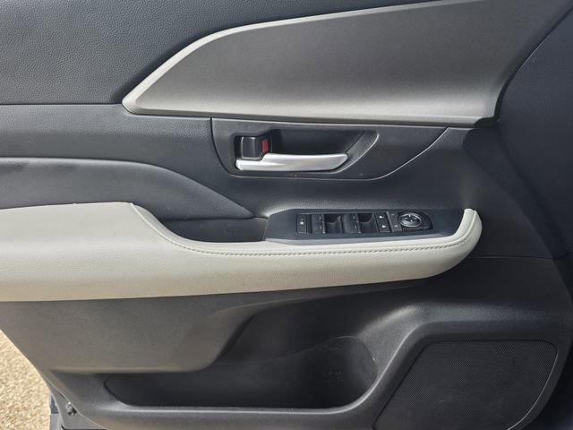 Used 2024 Toyota Grand Highlander FWD image 21