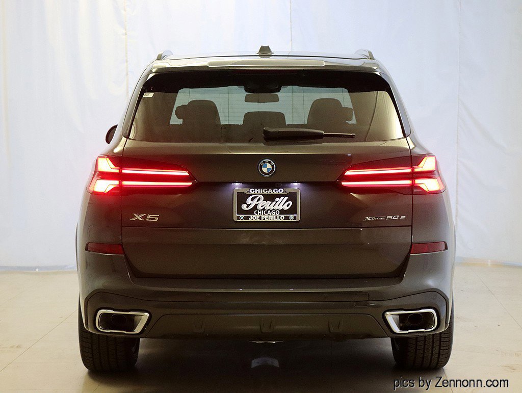 Used 2026 BMW X5 xDrive50e w/ M Sport Package image 8