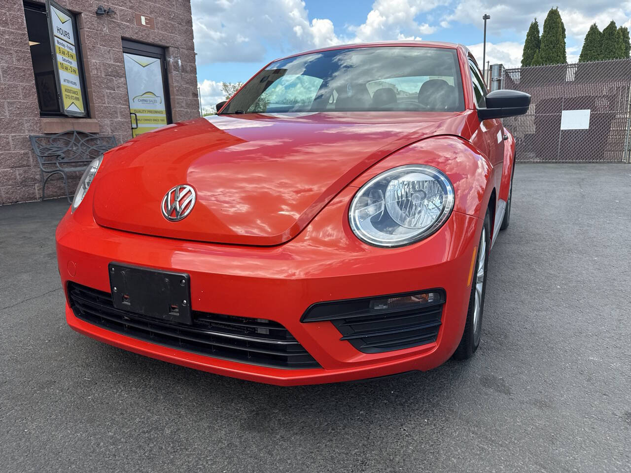Used 2017 Volkswagen Beetle 1.8T Classic FWD image 5