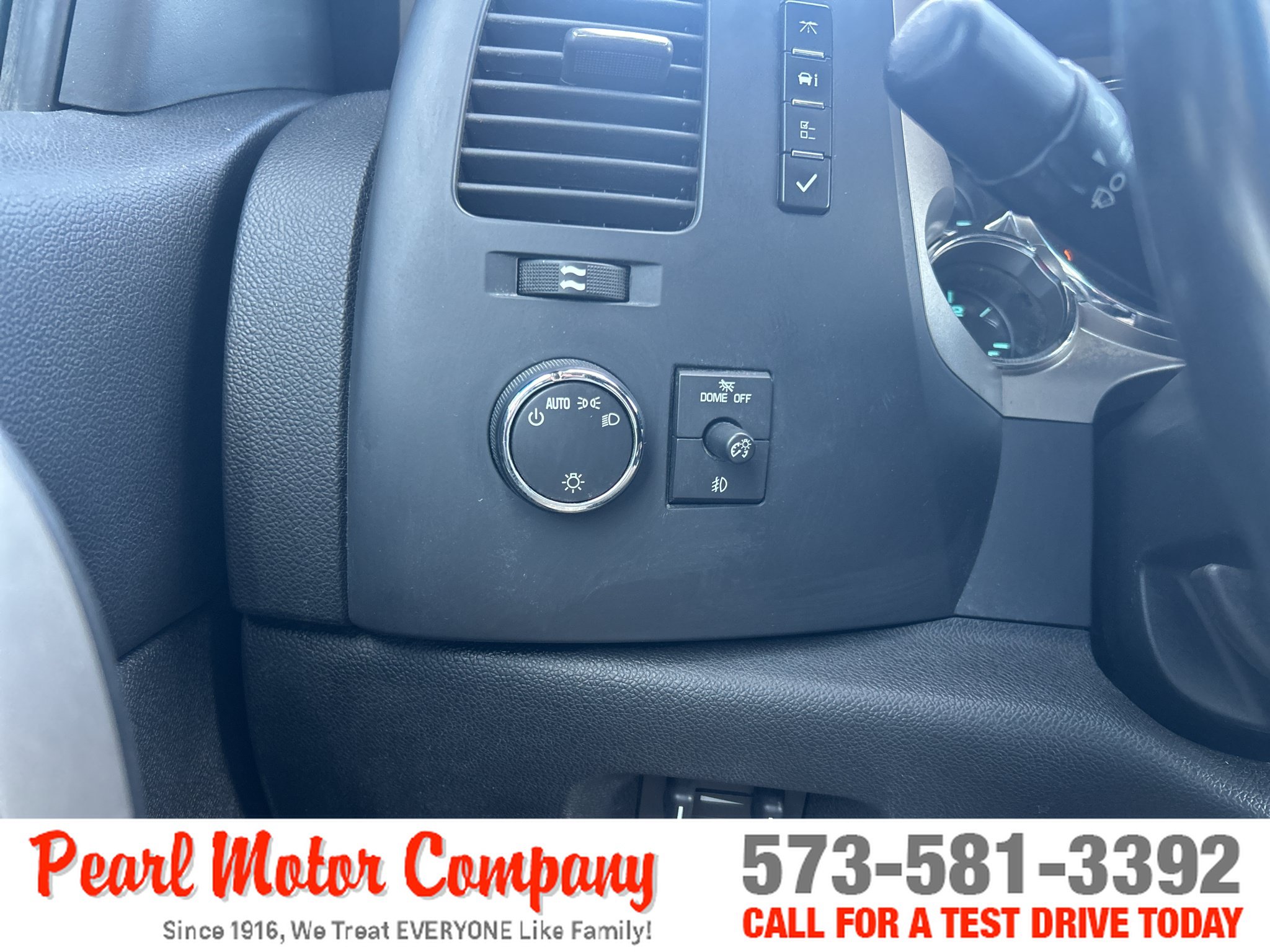 Used 2009 GMC Sierra 2500 SLE w/ Convenience Package AWD/4WD image 14