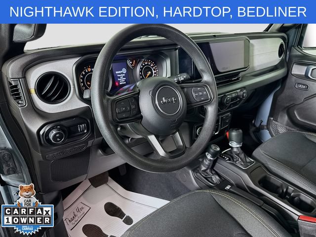 Used 2025 Jeep Gladiator Sport AWD/4WD image 9